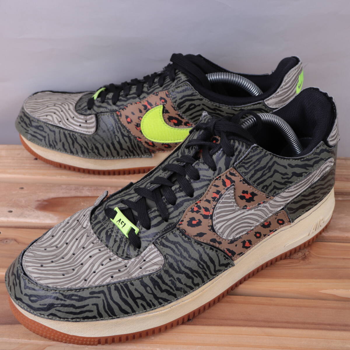 z1584 ナイキ エアフォース1 US10 28.0cm/オリーブ ブラウン 柄 グレー NIKE AIRFORCE1 メンズ スニーカー 中古拍卖