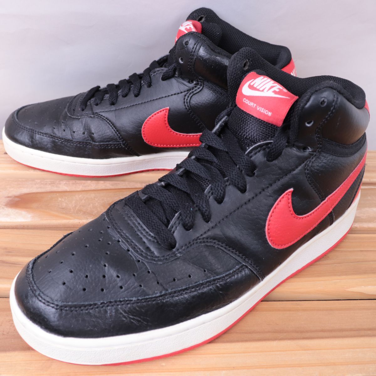 z1564 ナイキ コートビジョン ミッド ブレッド US8 26.0cm/黒 ブラック 赤 NIKE Court Vision Mid 'Bred' メンズ スニーカー 中古拍卖