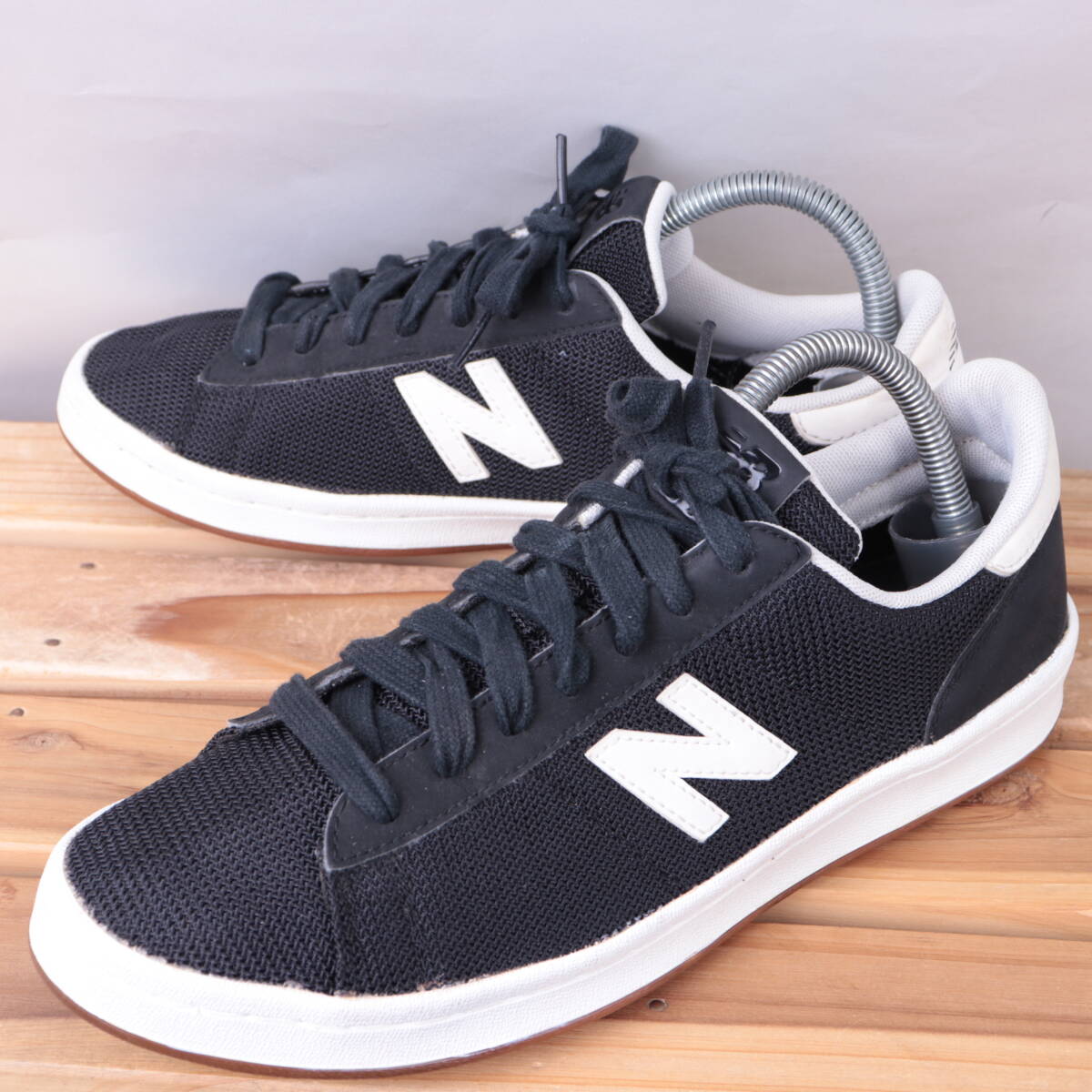 z1675【791】ニューバランス US8 26.0cm/黒 ブラック 白 newbalance メンズ スニーカー 中古拍卖