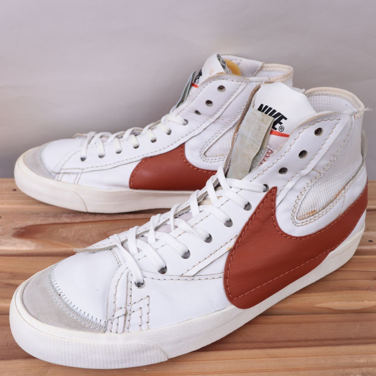 z1807 ナイキ ブレーザー ミッド '77 ジャンボ US10.5 28.5cm/白 ホワイト 茶色 NIKE BLAZER MID '77 ブレザー メンズ スニーカー 中古拍卖