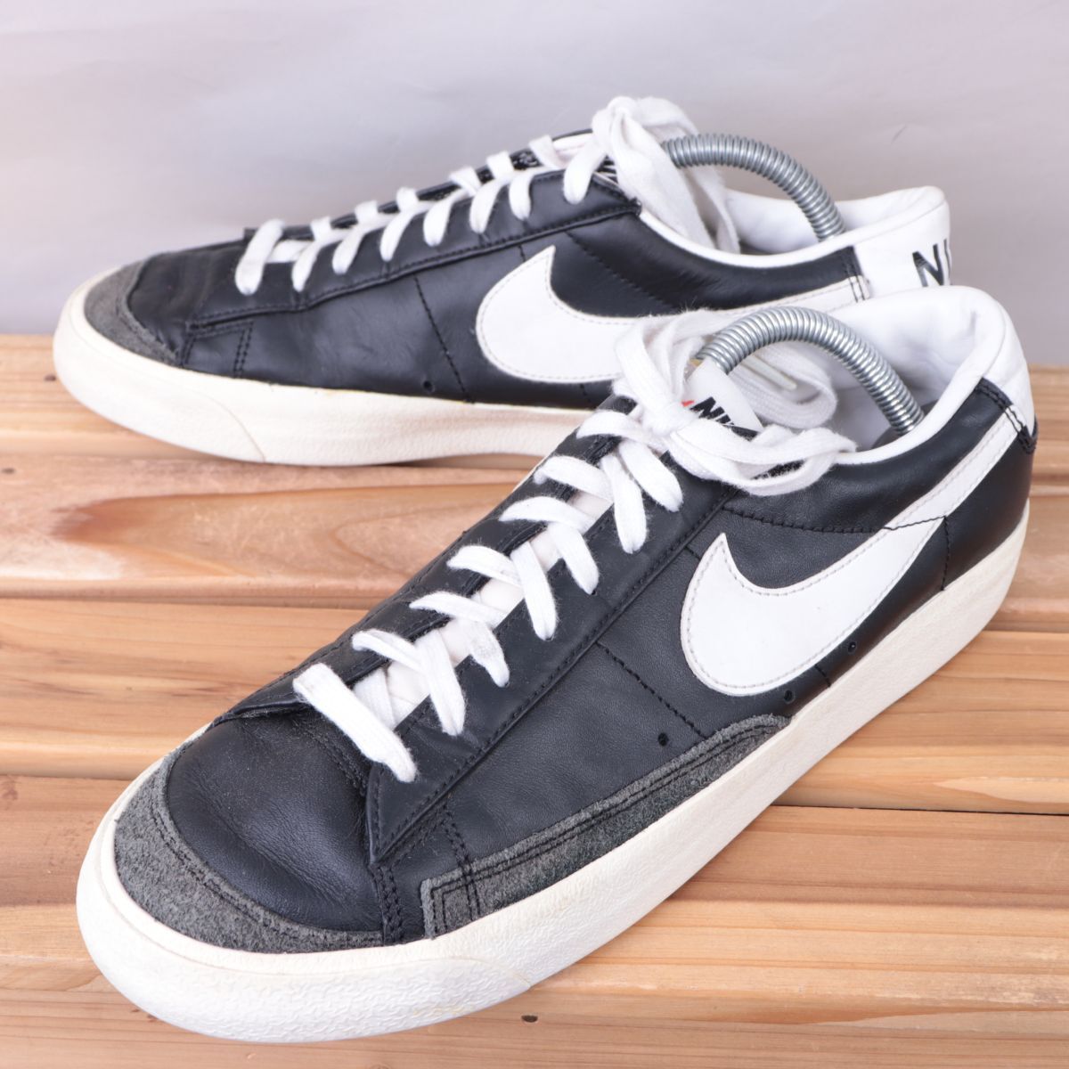 z1886 ナイキ ブレーザー ロー77 ヴィンテージ US9 27.0cm/黒 ブラック 白 NIKE BLAZER LOW '77 VNTG ブレザー メンズ スニーカー 中古拍卖