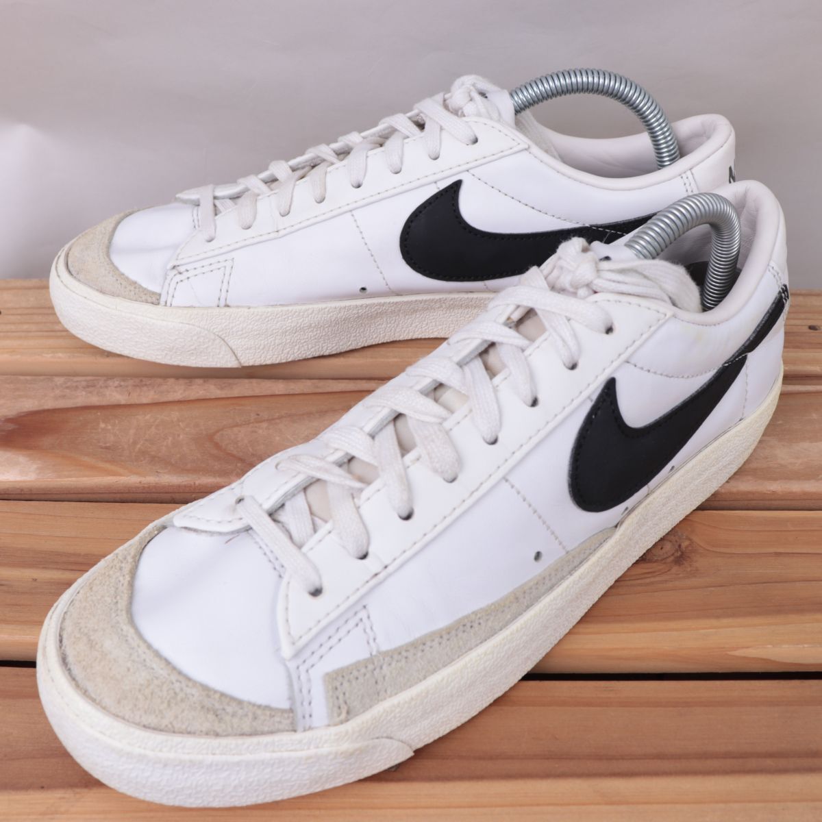 z2009 ナイキ ブレーザー ロー US8 26.0cm/白 ホワイト 黒 ブラック ライトグレー NIKE Blazer Low ブレザー メンズ スニーカー 中古拍卖