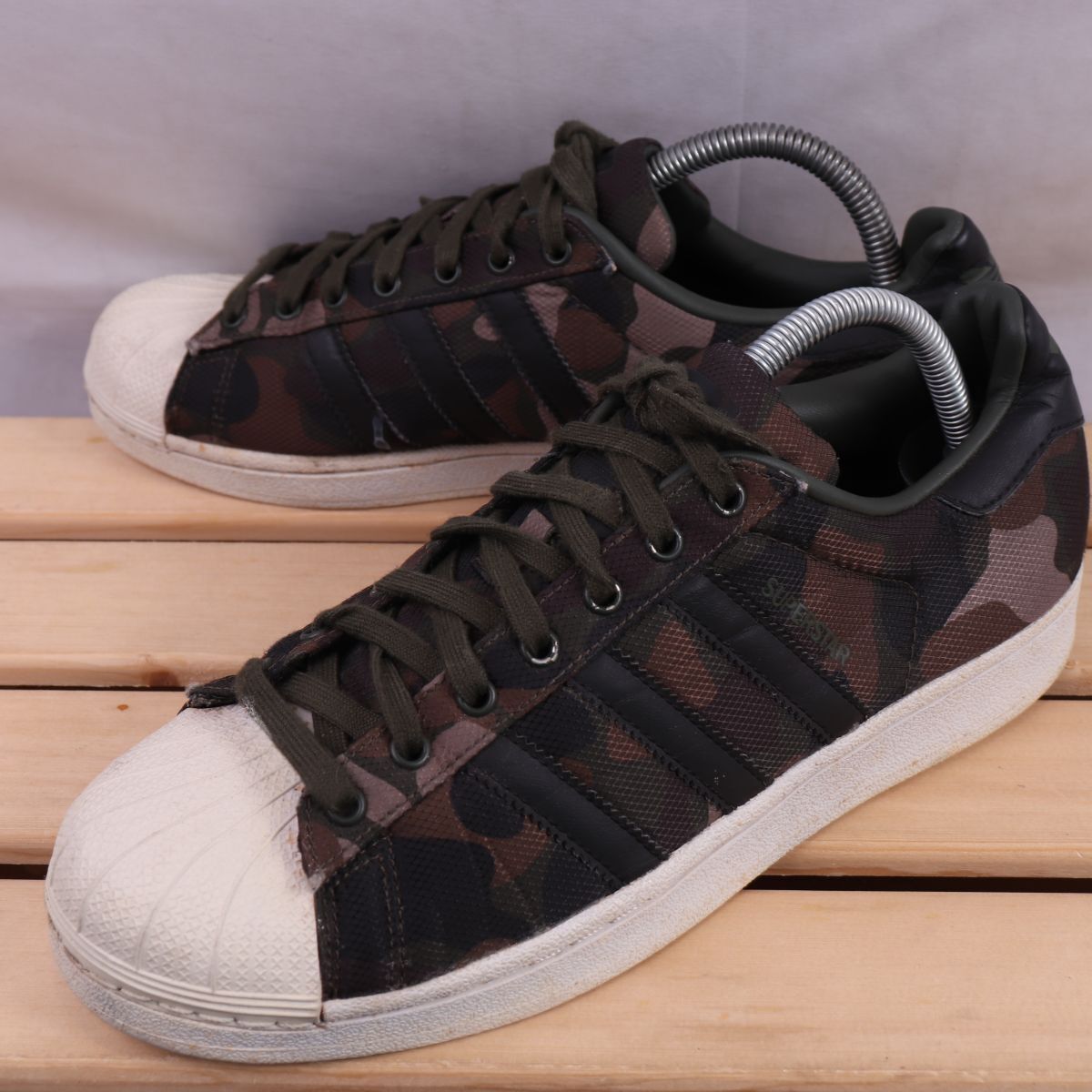 z2055 アディダス スーパースター US9 27.0cm/カモフラ柄 オリーブ adidas SUPERSTAR メンズ スニーカー 中古拍卖