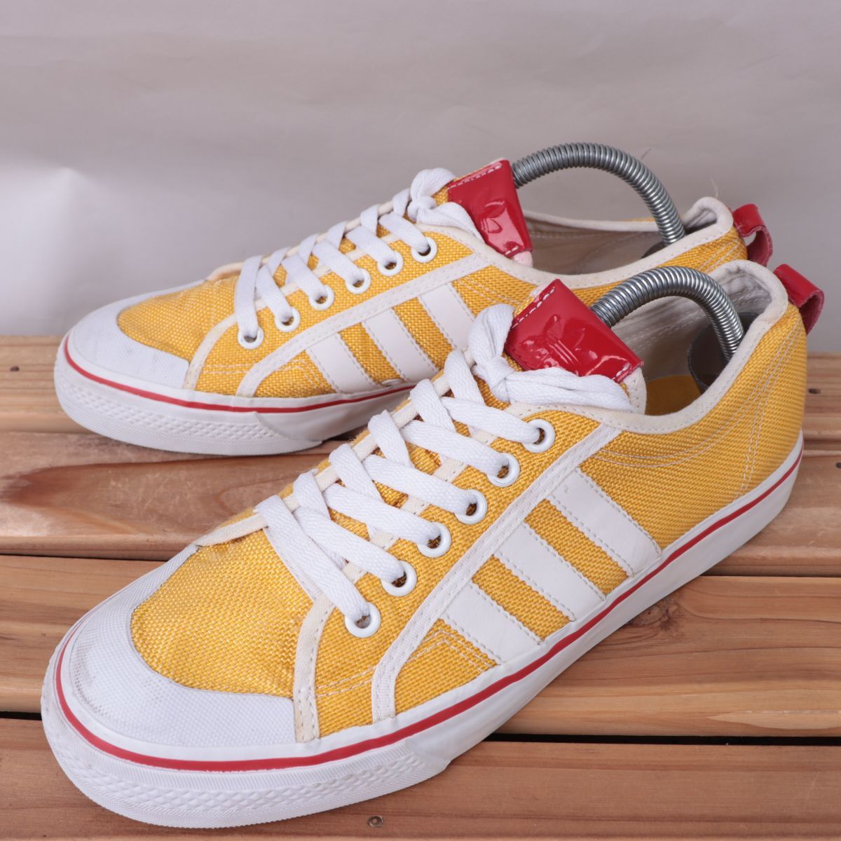 z2036 アディダス ローカット スニーカー US9 27.0cm/黄色 イエロー 白 ホワイト 赤 レッド adidas メンズ スニーカー 中古拍卖