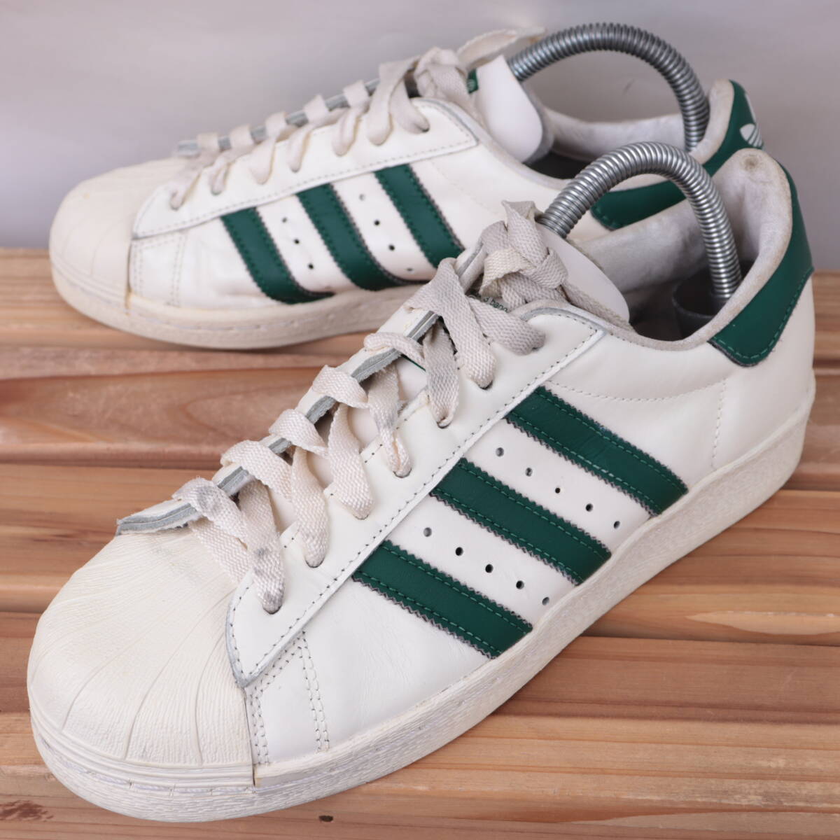 z2118 アディダス スーパースター 82 US7 1/2 25.5cm/オフホワイト 緑 adidas SUPER STAR 82 メンズ スニーカー 中古拍卖