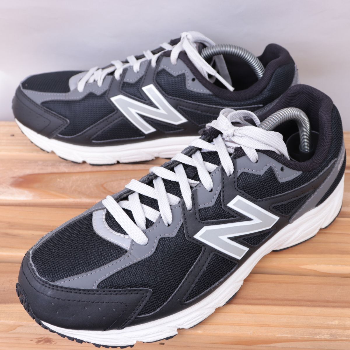 z2136【480】ニューバランス US10.5 27.5cm/黒 ブラック グレー 白 newbalance レディース スニーカー 中古拍卖