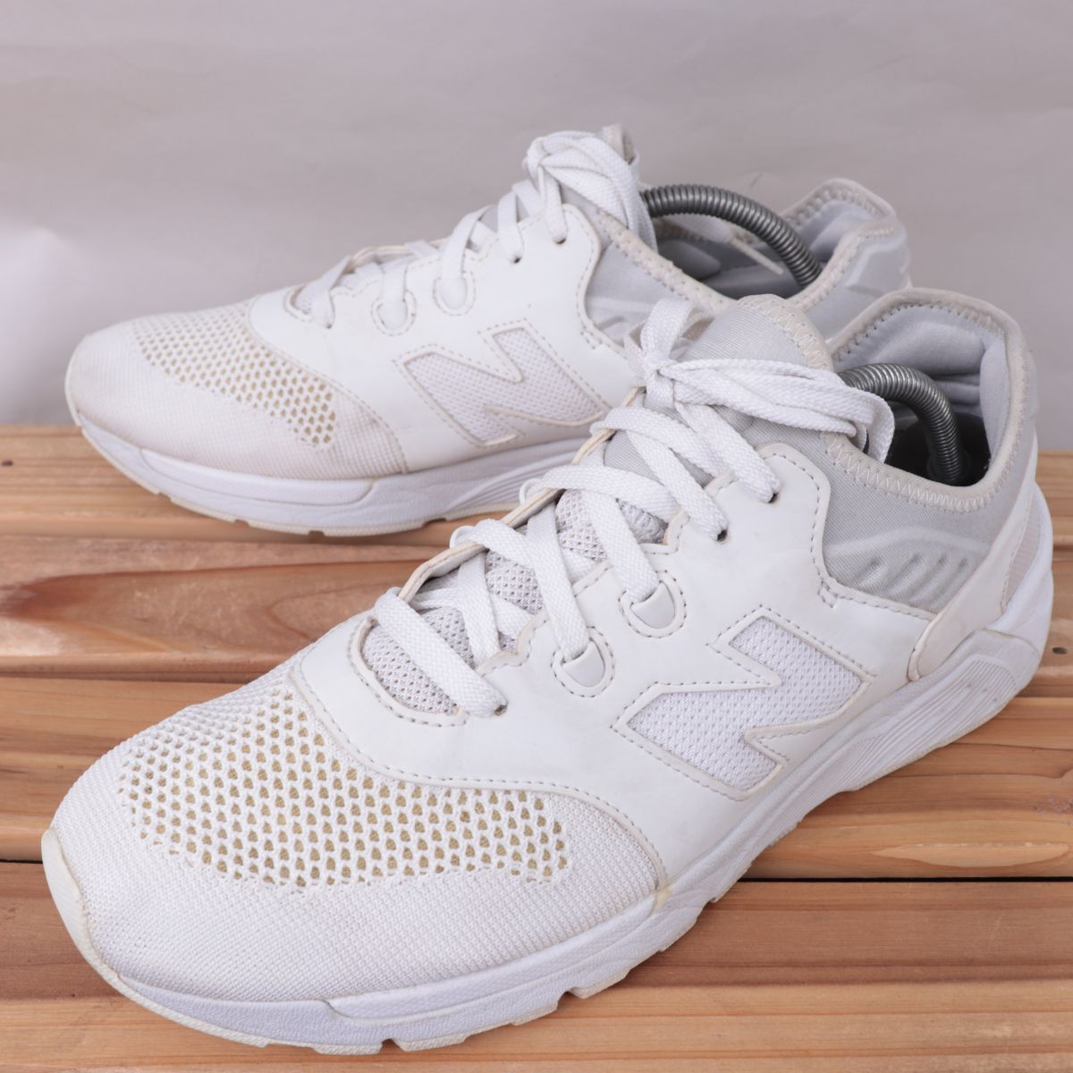 z2335【009】ニューバランス US9.5 27.5cm/白 ホワイト 灰 ライトグレー newbalance メンズ スニーカー 中古拍卖