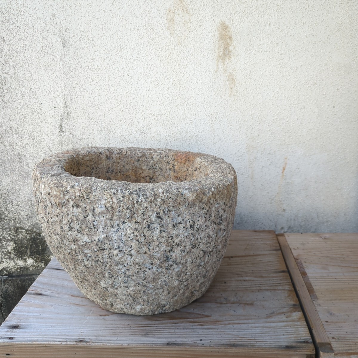 骨董 水鉢 蹲 つくばい ガーデニング 石 ディスプレイ 鉢カバー 石鉢 花手水拍卖