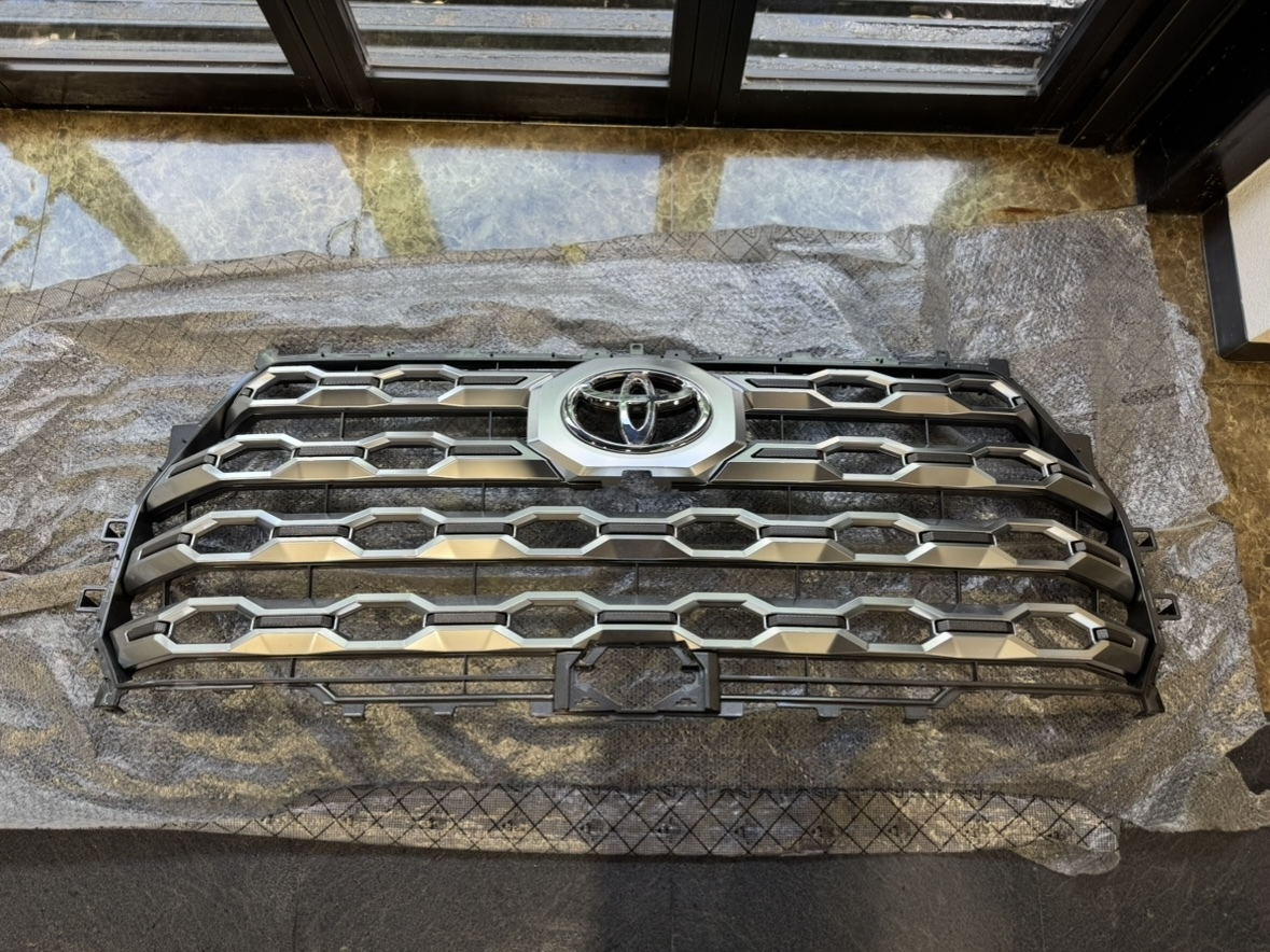 2022年〜2026年モデル USトヨタ タンドラ1794エディション 純正フロントグリル(新品/未使用)拍卖