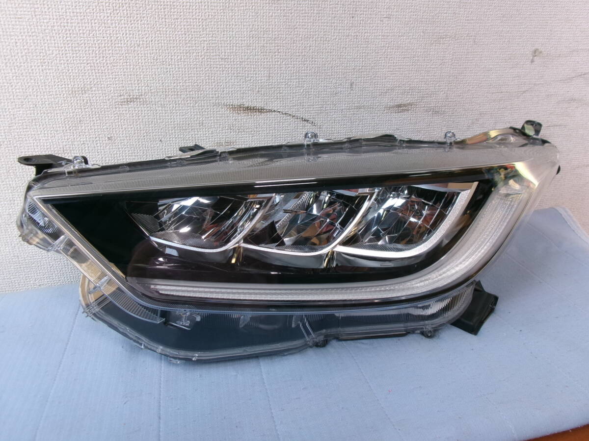 ⑨ ヤリス ヘッドライト左 MXPA10 MXPA15 MXPH10 MXPH15 KOITO K0-3 刻印 K2拍卖