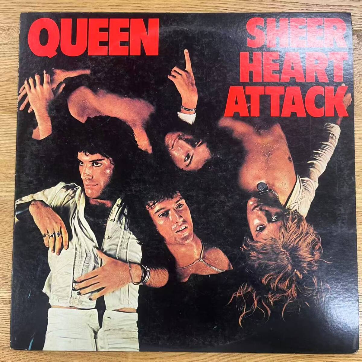 美盤 Queen(クイーン)「Sheer Heart Attack(シアー・ハート・アタック)」LP(12インチ)/Elektra(P-6552E)/ロック NB0910-06拍卖