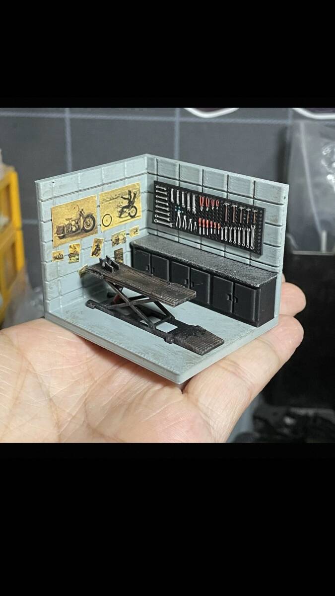 国内発送!新品未使用!1/64 バイクガレージ Bベースリフト付き ジオラマキット HONDA YAMAHA KAWASAKI SUZUKI ハーレー 模型拍卖