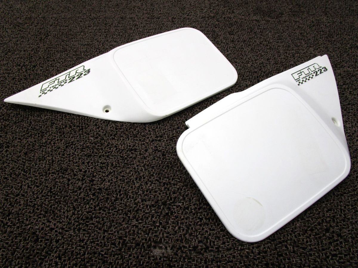 FTR223D サイドカバー 左右 □A5323!MC34 ホンダ 【 MD33E 】 キャブ車拍卖