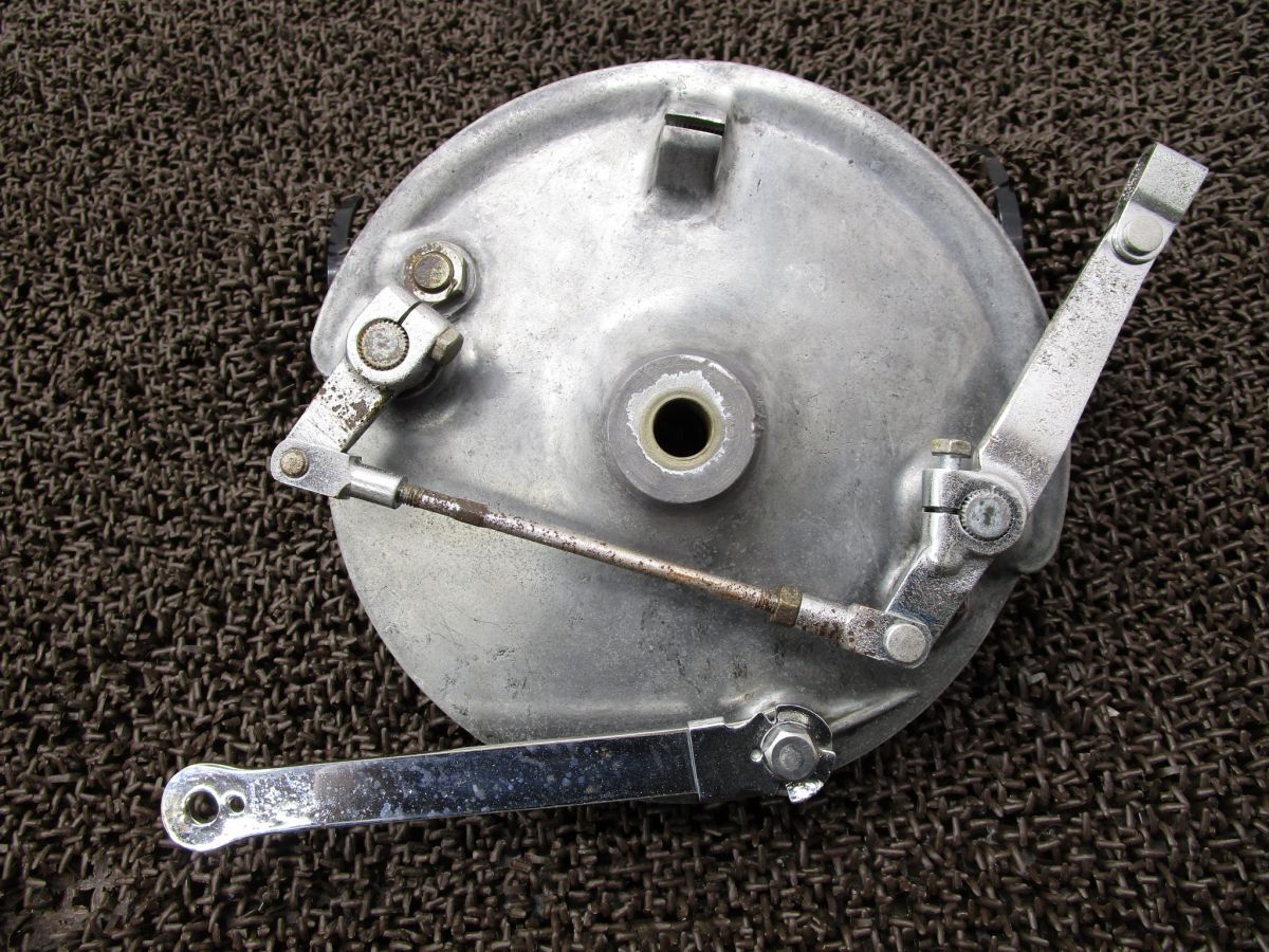 CBM72 フロントブレーキドラム ▲A5715!CBM72 ホンダ 【 CBM72E 】 ドリーム キャブ車 TYPE2拍卖