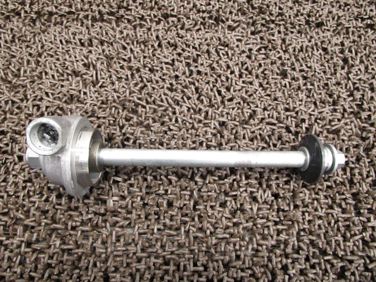 GN125 フロントアクスルシャフト メーターギア ●A5915!LC6PCJG スズキ 【 157FMI-3 】 キャブ車 動画有拍卖