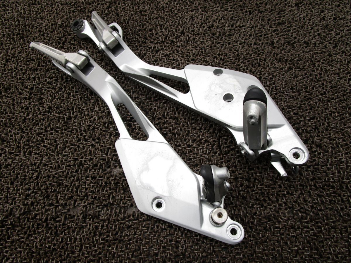 CB400SB レボ ステップ ステー 左右 ▲A5948!NC42 ホンダ 【 NC42E 】 スーパーボルドール REVO 動画有 FI インジェクション拍卖