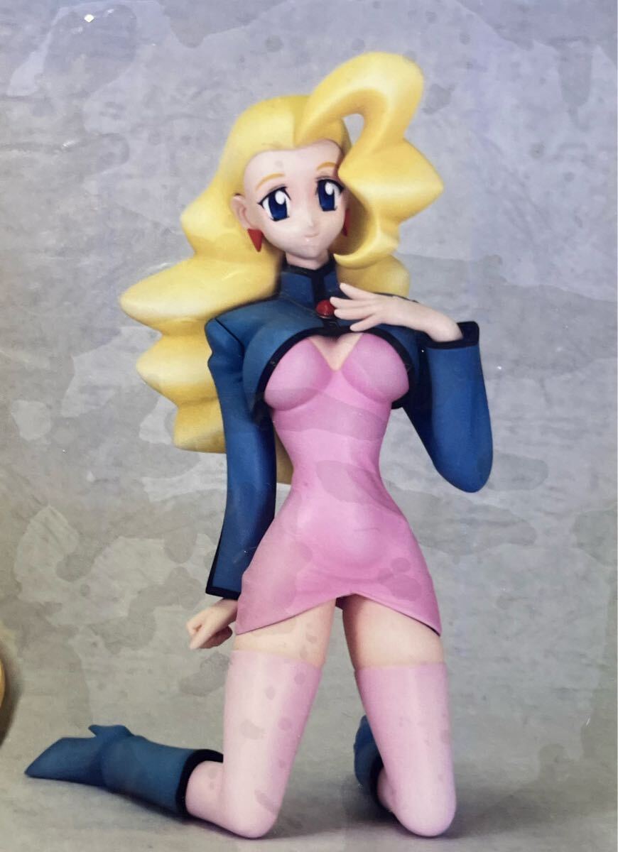 コトブキヤ ガオガイガー スワンホワイト GGGアメリカ支部制服版 1/8 レジンガレージキットガレキ当時物絶版キャストワンフェス拍卖