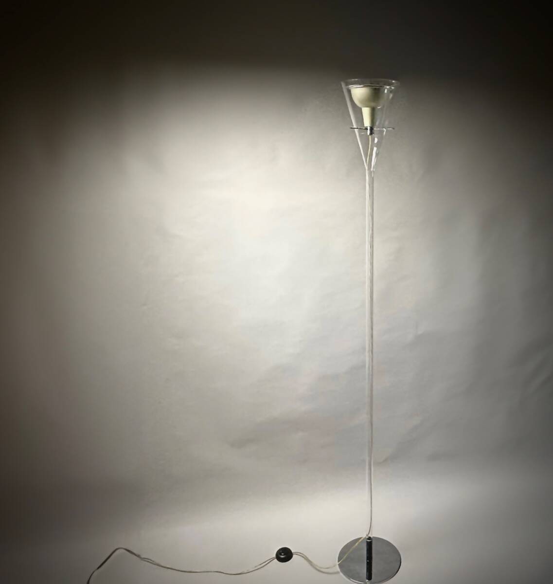 Cassina ixc. イタリア Fontana Arte フランコ・ラッジ Flute 3300 フロアスタンド カッシーナ ジオポンティ FLOS アルテミデ 拍卖