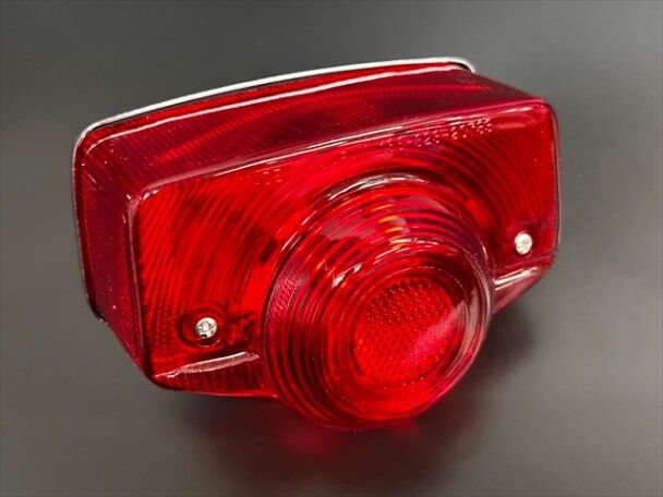 1004■CB400F/CB350F/CB750K FRPリヤフェンダー用CGC製小型テールランプ(赤) ※電球付き ヨンフォア拍卖