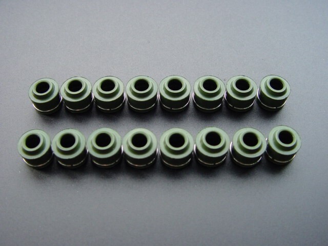 2590■CBX400F-1型/CBX550F 純正バルブステムシール(16個)拍卖