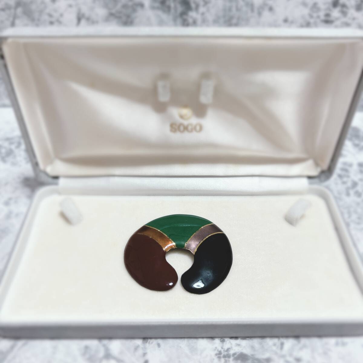 ブローチ シルバー silver ラウンド デザイン ブラック ヴィンテージ アンティーク EL-1434拍卖