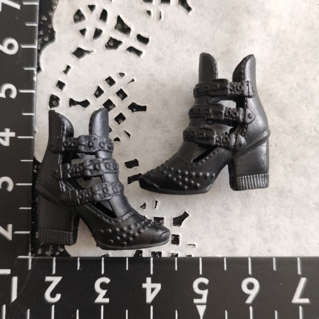 5r913 ドール用 バービー ハイヒール パンプス 靴 黒 ブラック スタッズ ベルト シューズ momoko拍卖