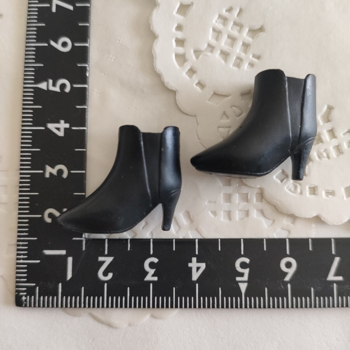 5r0902 ドール用 黒 ブラック リボン ショートブーツ momokodoll 着用可 リカちゃん ジェニー 1/6ドール momoko ネオブライス拍卖