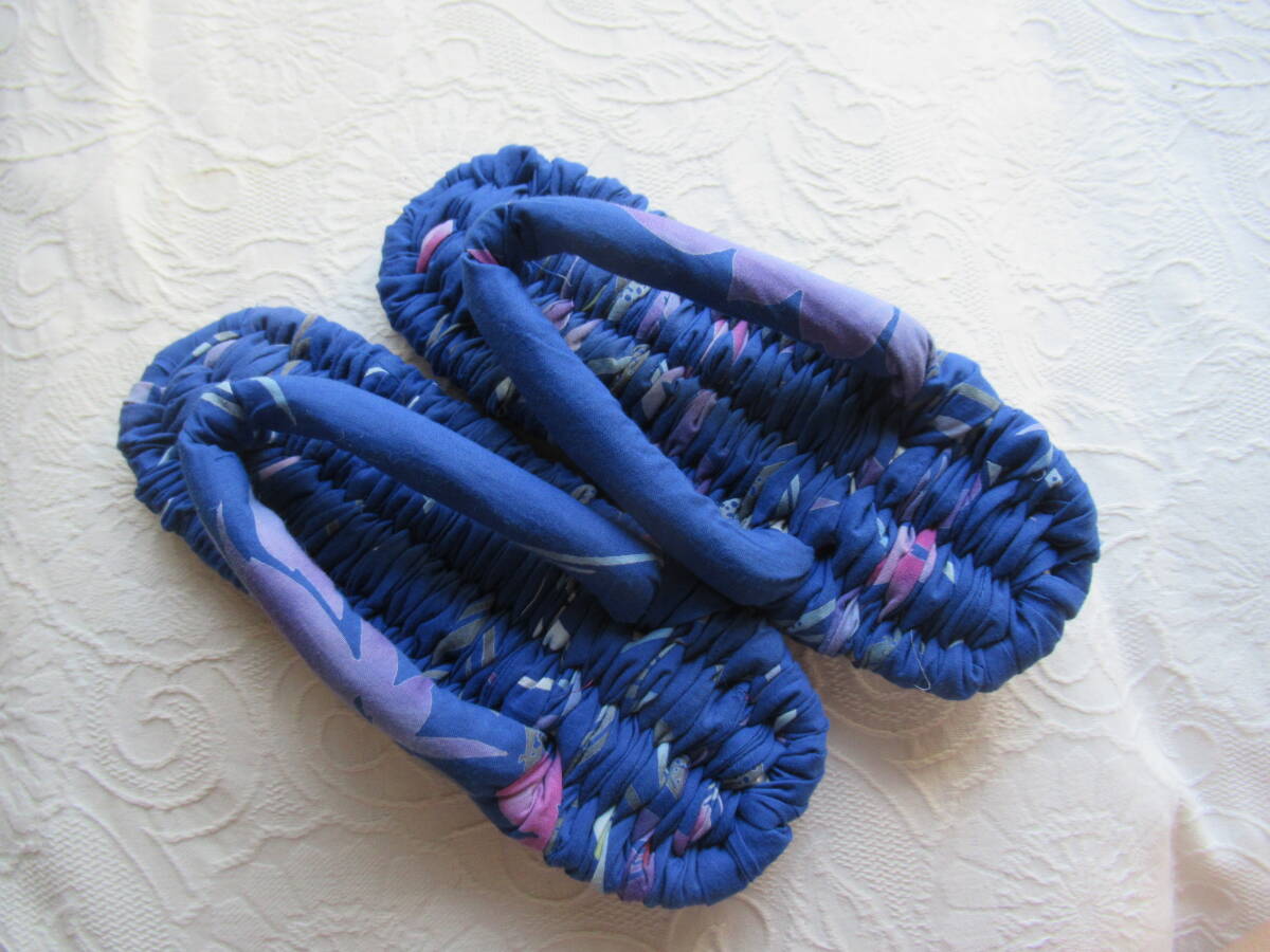 手作り 布草履 布ぞうり 青地に柄の浴衣地 共布の鼻緒 24cm拍卖