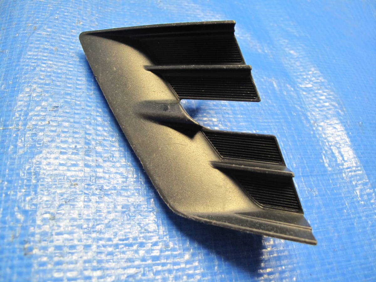 G ヴィッツ NSP130 純正 ラジエータグリル サイドモールディング 右 53123-52030拍卖