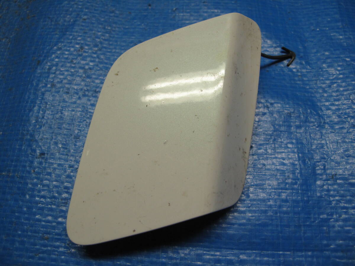 G NHP10 アクア フロントバンパー 純正 牽引フックカバー 52127-52540 トヨタ ホールカバー拍卖