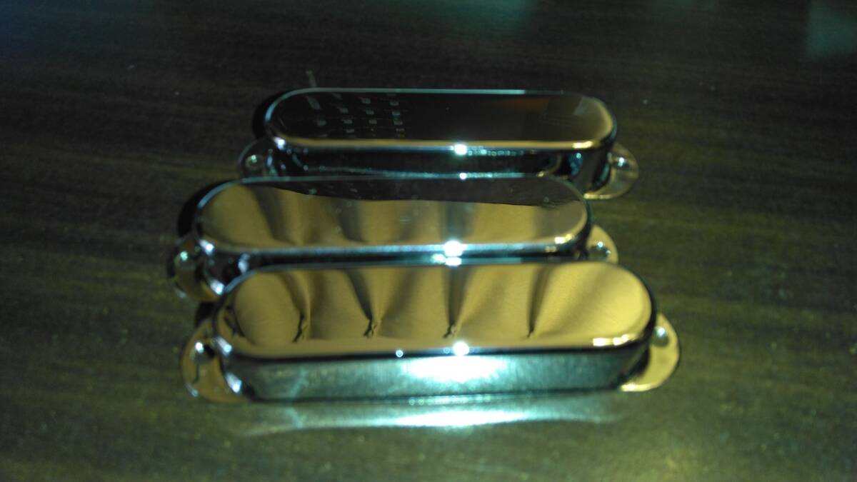 ストラトシングルコイル用メタルカバー 3個セット拍卖