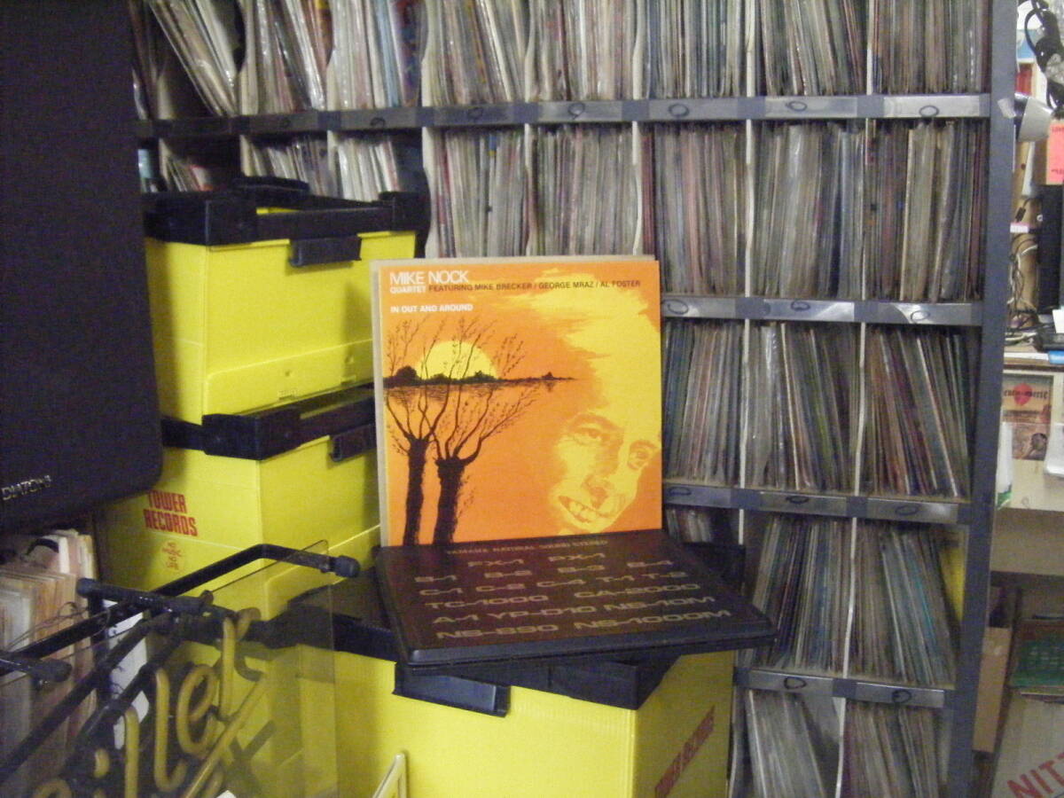 KJ-11 MIKE NOCK / IN OUT AND AROUND (UK) 拍卖