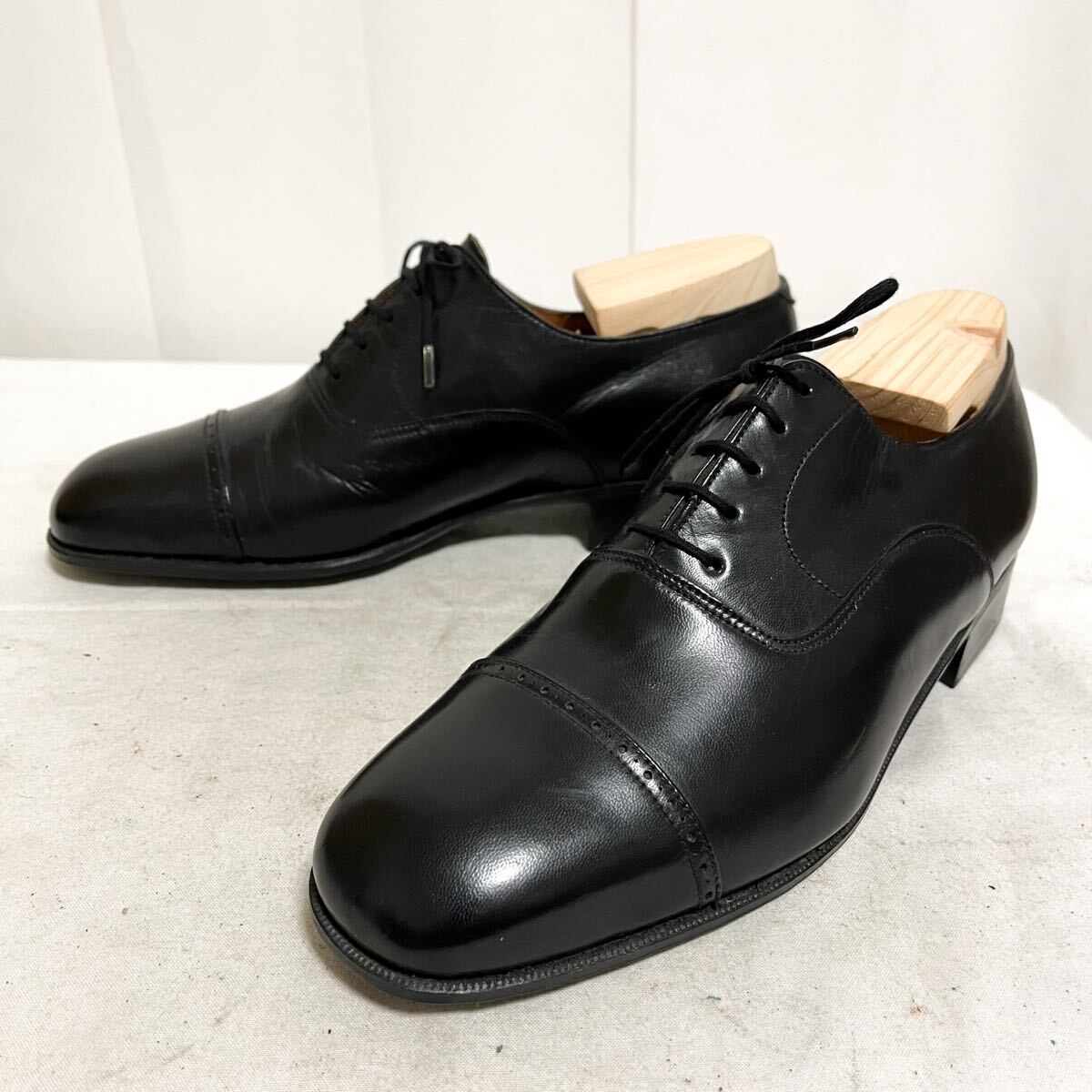 和835★ J.M. WESTON ジェイエムウエストン レースアップシューズ 内羽根 ストレートチップ レザー 6 E ブラック メンズ拍卖