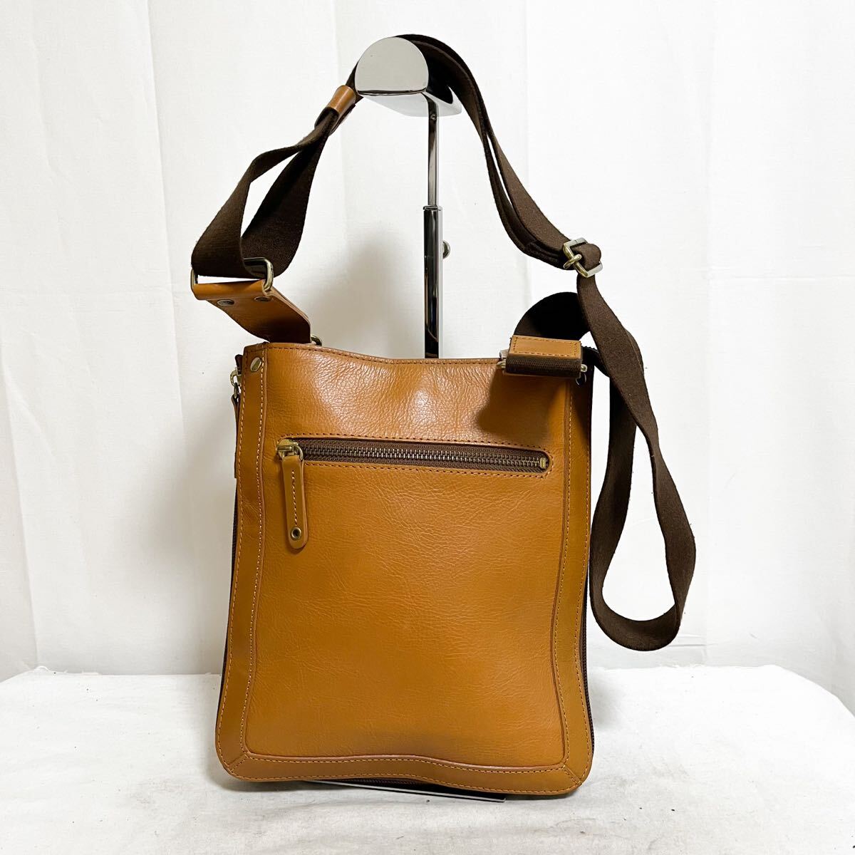 和841★ 豊岡鞄 CRAFTSMANSHIP ハンドメイド レザーバッグ ショルダーバッグ 斜めがけ ベージュ メンズ拍卖