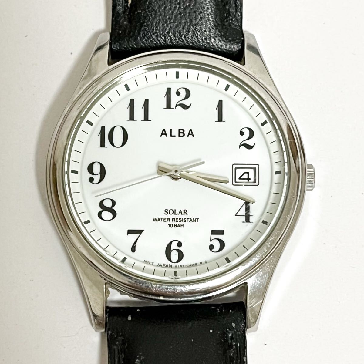 和847★ SEIKO ALBA V147-0AJ0 192050 SOLAR セイコー アルバ ソーラー 腕時計 ウォッチ 3針 日付 ホワイト レザーバンド メンズ拍卖