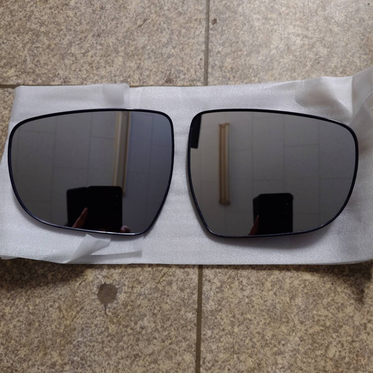 スズキ ハスラー MR41S ドアミラーレンズ左右 ※ミラー部分のみ拍卖