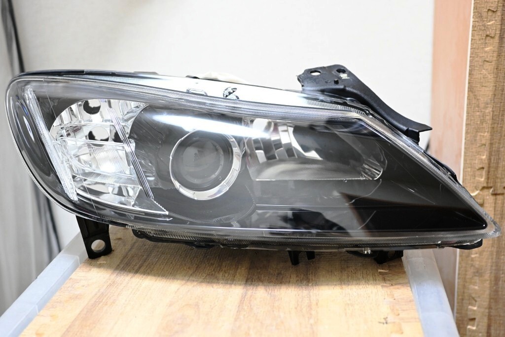 綺麗 ほぼ傷無し 劣化ヒビ無し SE3P RX-8 RX8 スピリットR 後期 純正 ブラック HID ヘッドライト 右側 運転席側 KOITO 100-41310 ミ拍卖