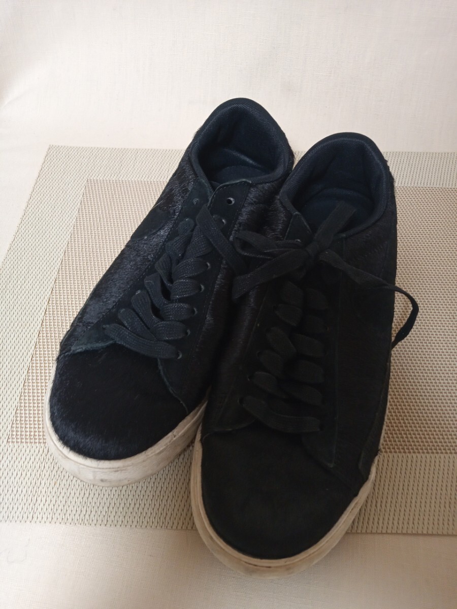 12864 ★★ ナイキ BLAZER LOW スニーカー サイズ24cm 黒拍卖