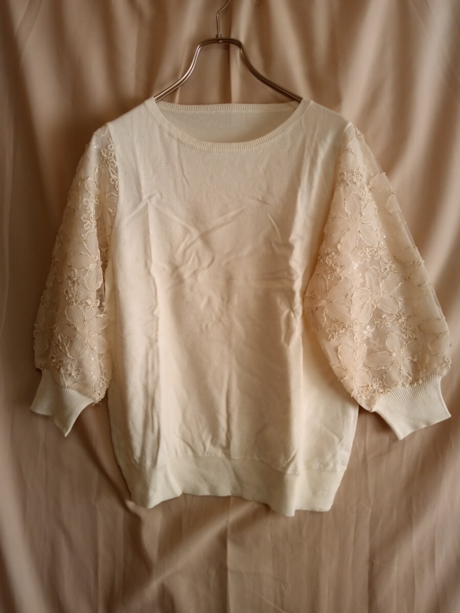 12962 ★★ 両袖花柄チュール刺繍トップス 拍卖