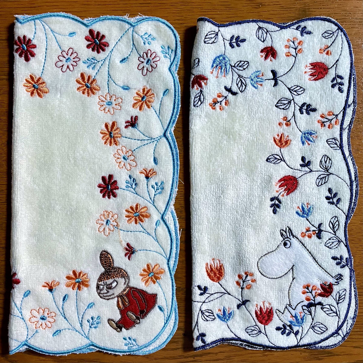 MOOMIN 丸眞 タオルハンカチ ひとりの時間/花々 ムーミン・リトルミイ 2柄セット ムーミ拍卖