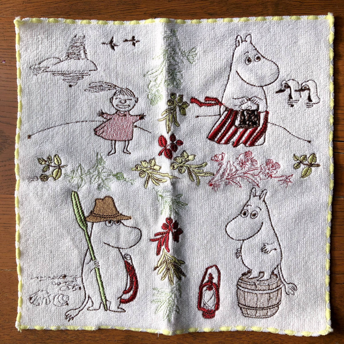 MOOMIN 丸眞 タオルハンカチ 諸島のムーミン ムーミン拍卖