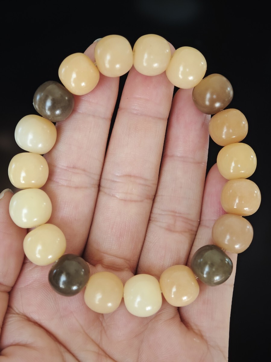 天然菩提の実 色 玉化菩提 油潤 ブレスレット 10mm拍卖