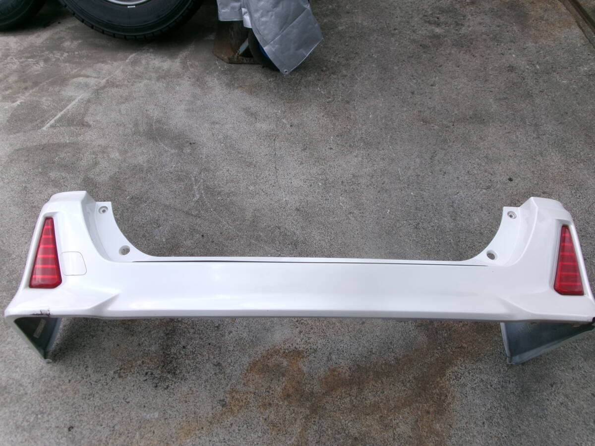 ☆ZRR80W ノア リアバンパー!☆拍卖