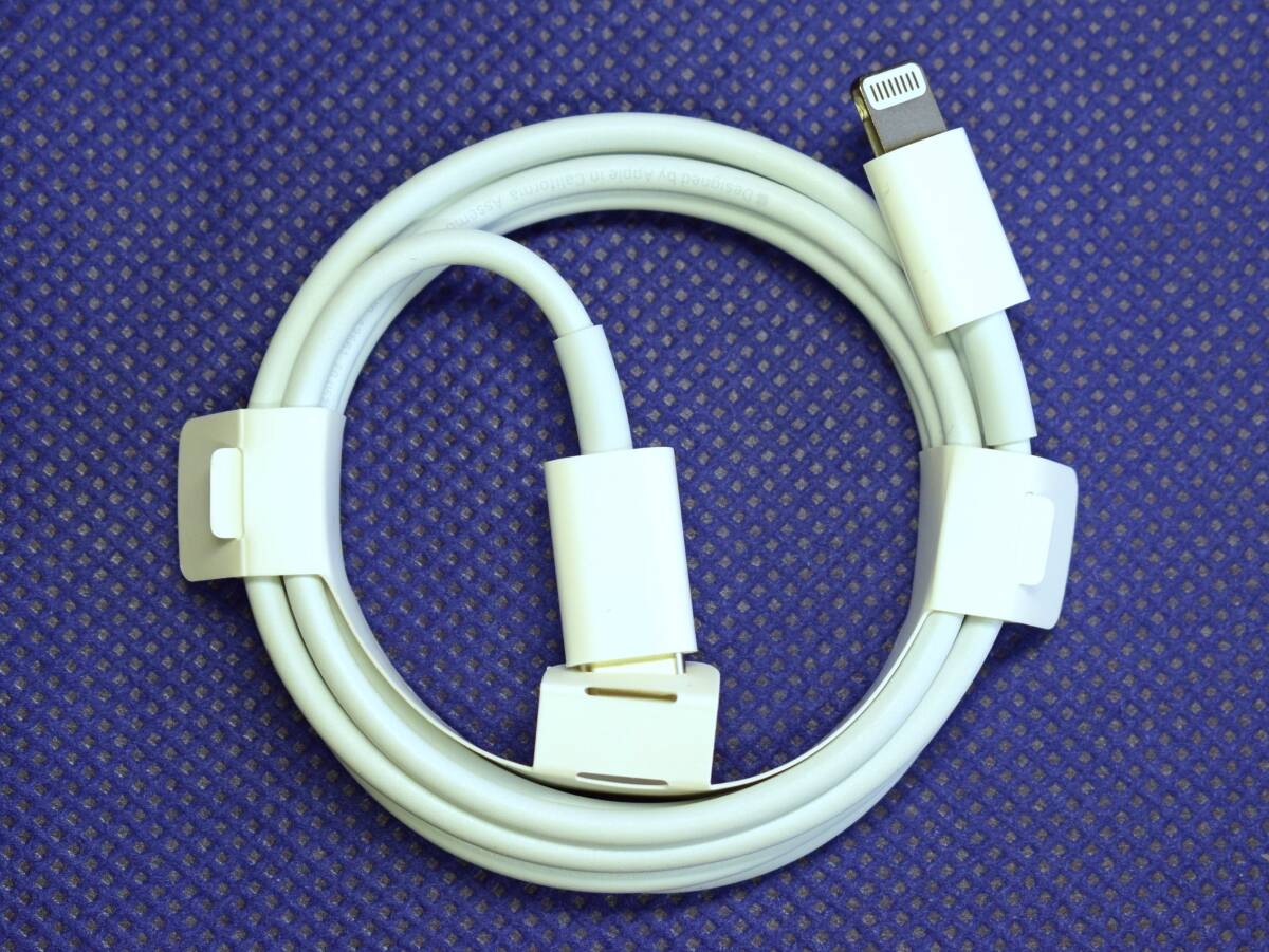 未使用 APPLE純正 USB TypeC to ライトニングケーブル A2561 1m 充電&データ転送(純正識別表示あり)拍卖