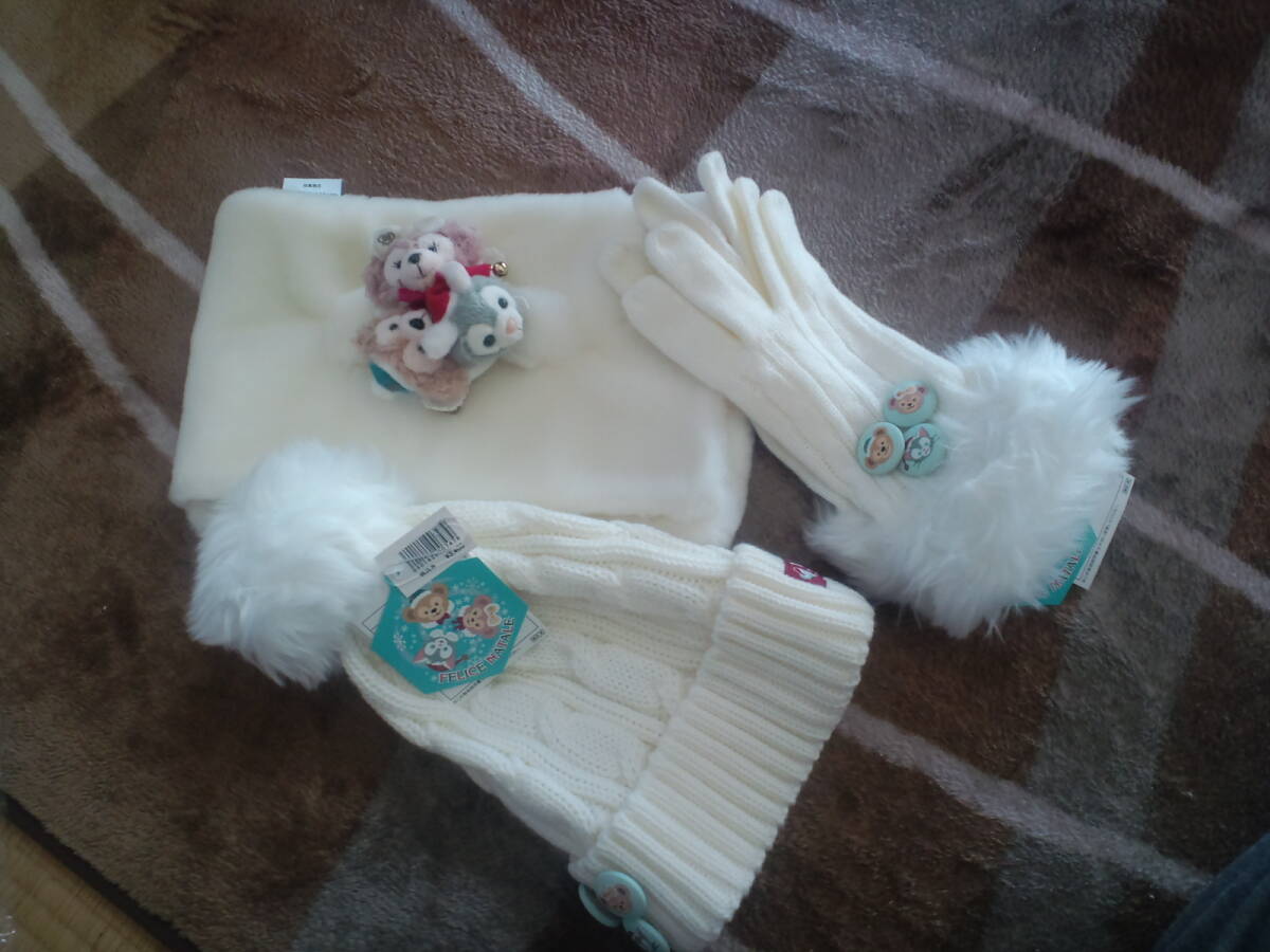 新品☆ダッフィー マフラー 手袋 手ぶくろ ニット帽 帽子 3点セット 白 フレンズ タグ クリスマス ディズニーシー TDS 拍卖
