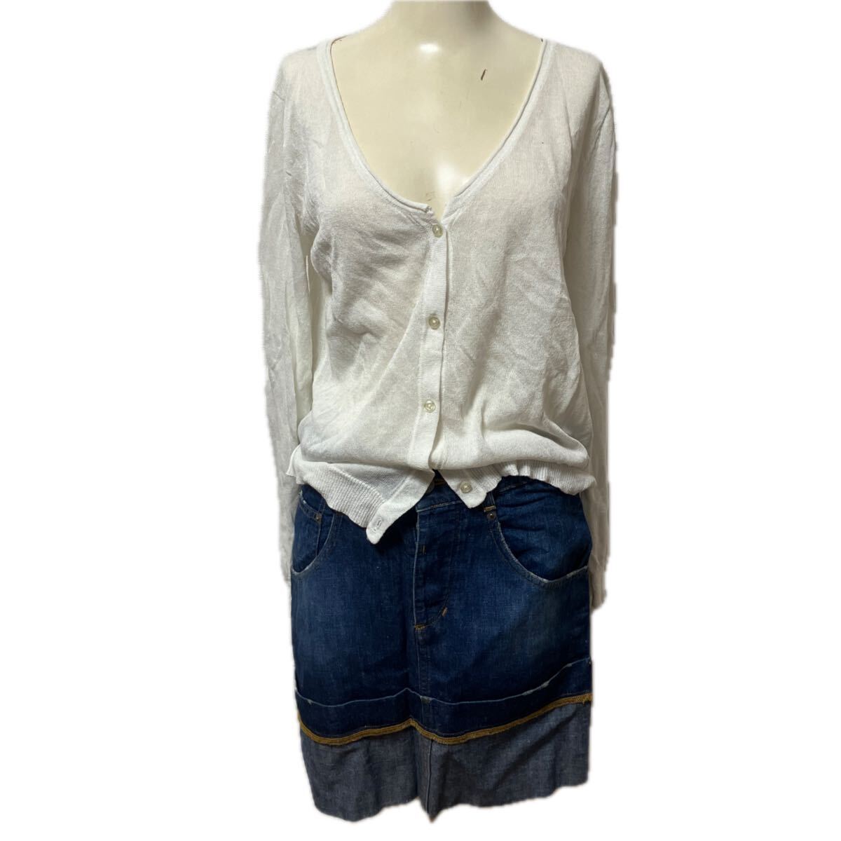 2点セット上下 SからM相当 イーブス白シンプルカーディガン zuccaズッカ変形デザインデニムスカート ホワイト 長袖 ニット拍卖