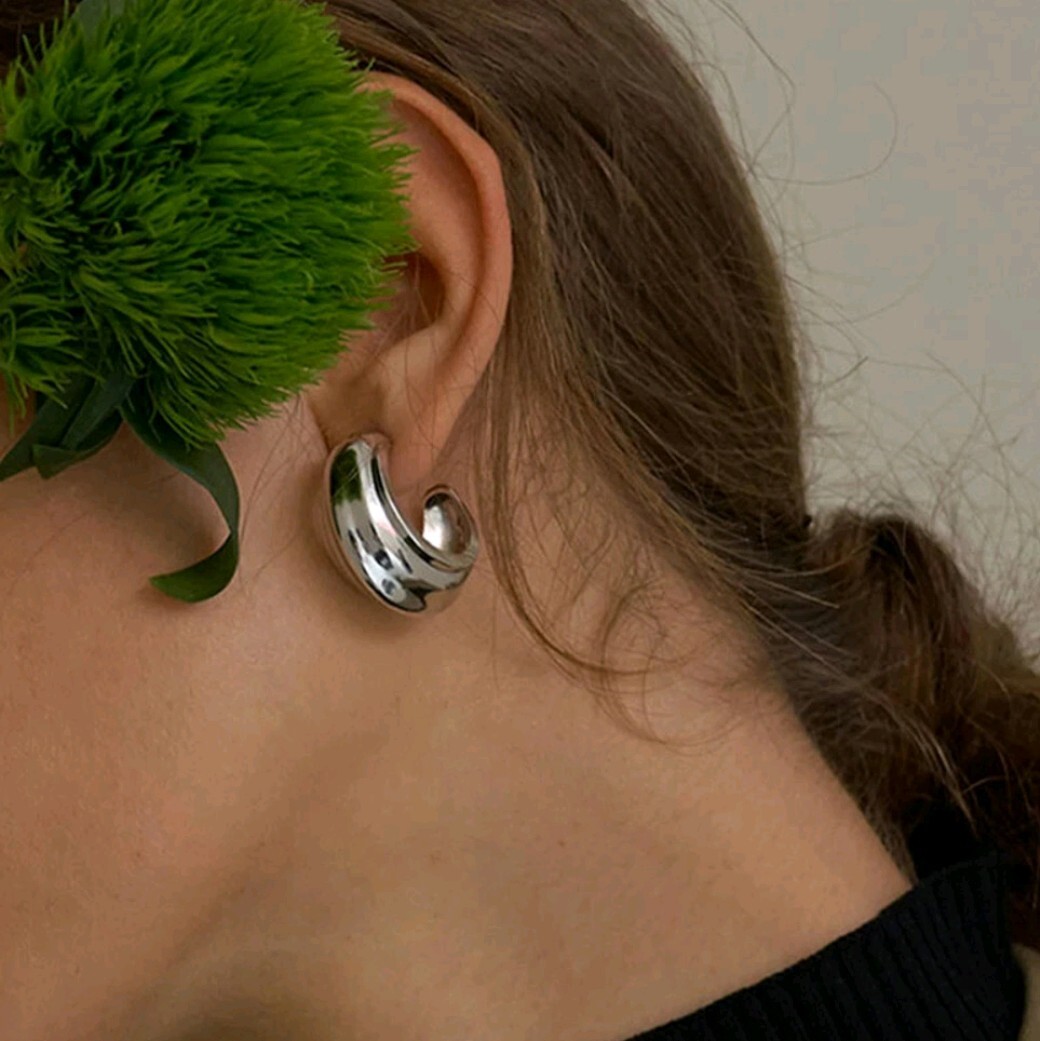 三日月 ムーンピアス シルバー 大ぶり 韓国 ボリューム #64s拍卖