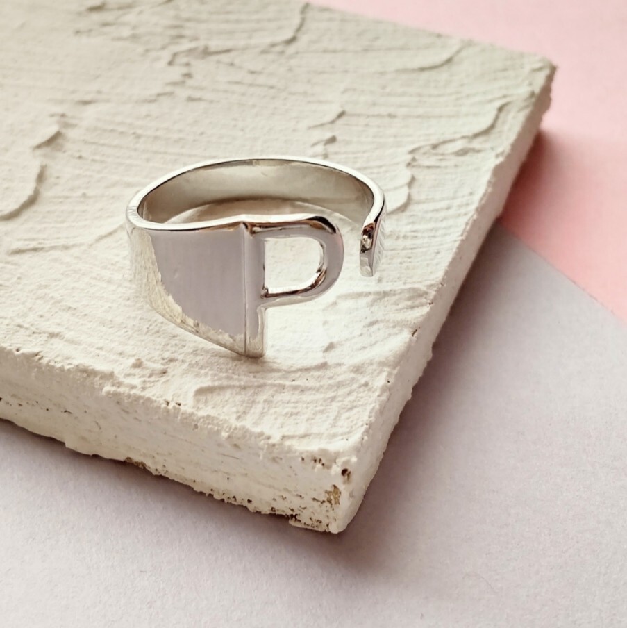 【推し活におすすめ】イニシャル オープンリング P シルバー 指輪 ペア 韓国 推し活 #74拍卖
