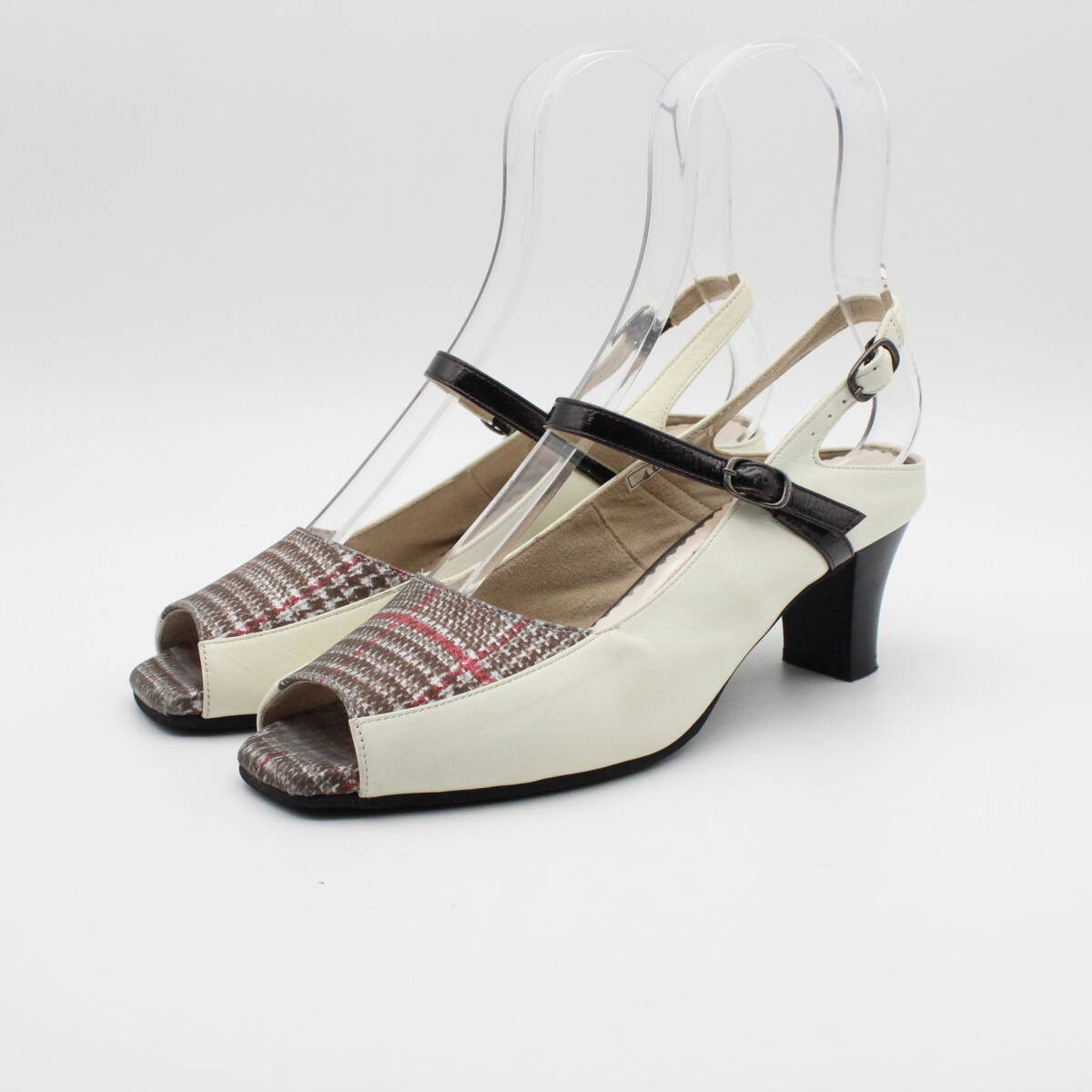 27■フィズリーン バックストラップパンプス(23.5cm3E)拍卖