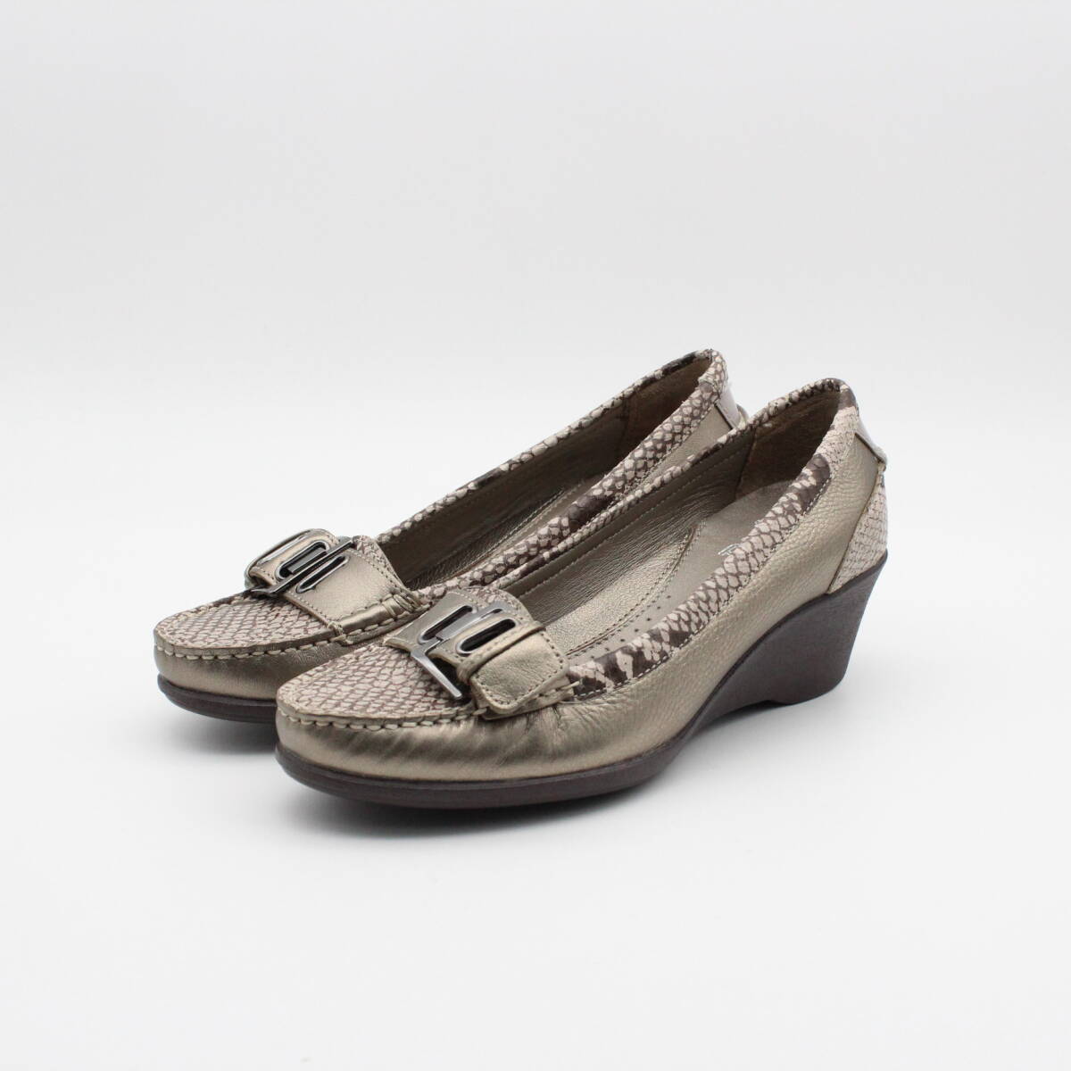 53■新品♪clarks 本革ウエッジローファーパンプス(UK3 1/2)拍卖